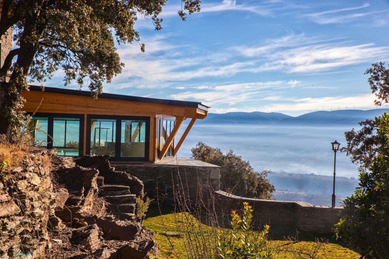 The Rock Suites & Spa Congosto Exteriör bild