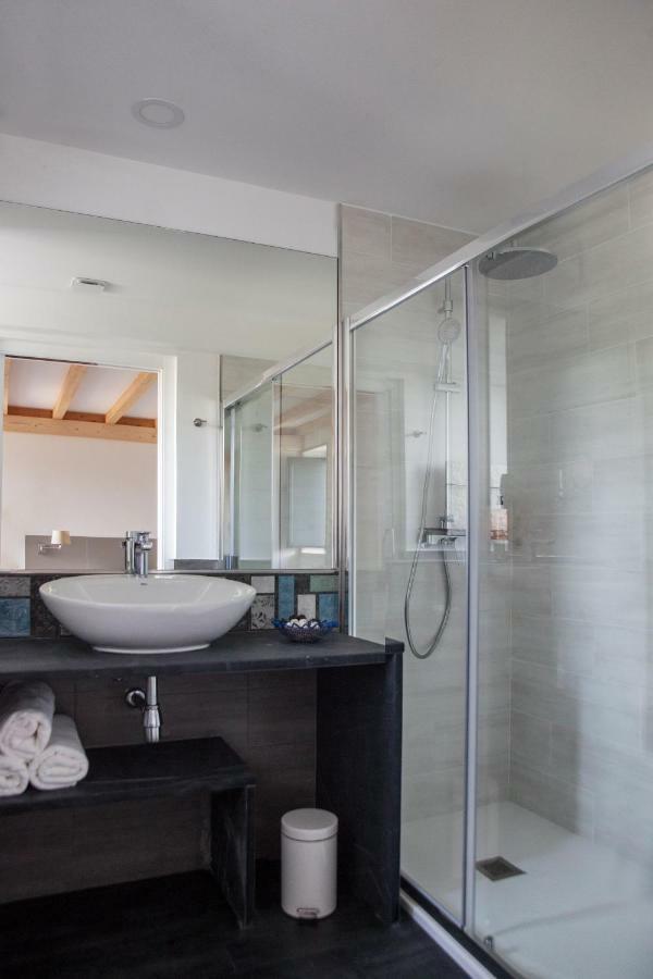 The Rock Suites & Spa Congosto Exteriör bild